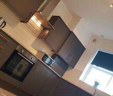 Shared House in the Town Centre Room 2 - Photo 5