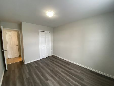 One Bedroom Apartment - Photo 4