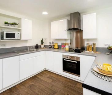 Gold Ensuite - Photo 2