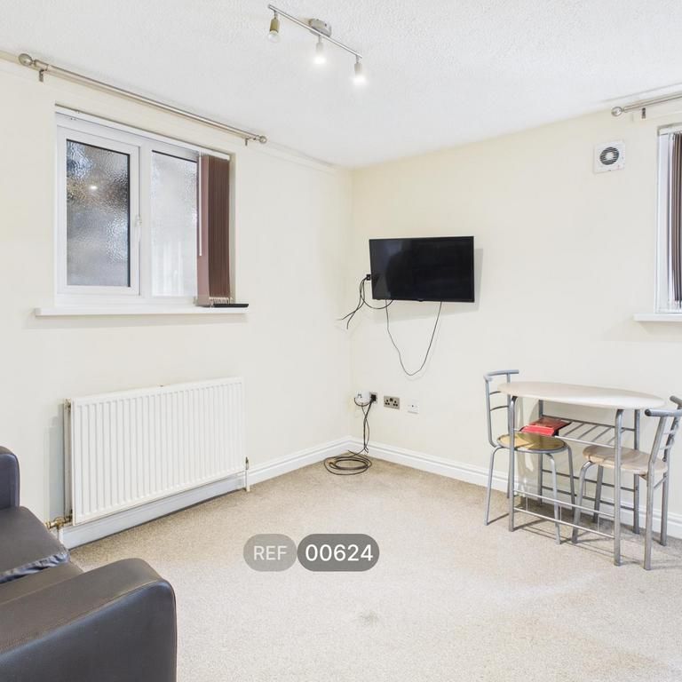 1 bedroom apartment to rent - Photo 1
