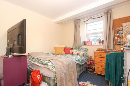 3 bedroom apartment to rent - Photo 4