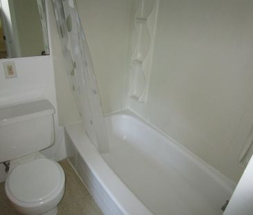 Cité des Jeunes (2 1/2) - Photo 6