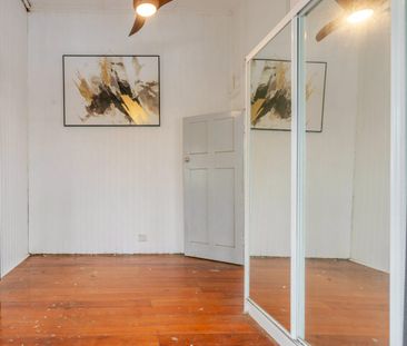 Charming Renovated Queenslander in Prime Location - Photo 1