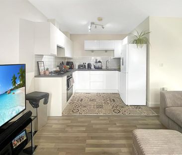 2 bedroom apartment to rent - Photo 2