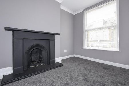 High Street, London SE25 - Photo 3