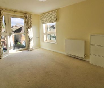 1 bedroom retirement property to rent - Photo 2