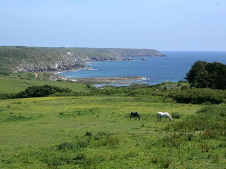 The Beach, Kennack Sands, The Lizard, TR12 - Photo 2