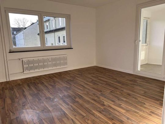 Wohnen im Kreuzviertel - 3-Zimmer-Wohnung mit 72 m² und Loggia - Photo 1