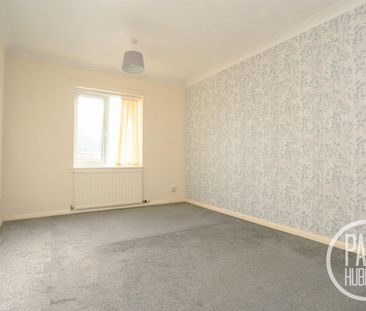Fen Court, Lowestoft, NR33 - Photo 5