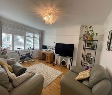 3 Bed End Terrace, Chipstead Avenue, CR7 - Photo 1