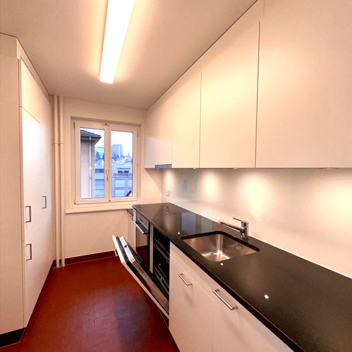 Rent a 4 rooms apartment in Luzern - Photo 1