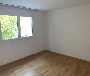 Bel appartement, rez supérieur avec balcon. Finitions soignées. - Photo 4