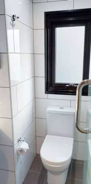 Large Ensuite Queen - Photo 1