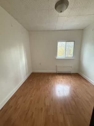 For Lease - 61 Cedar Drive Unit# MAIN, Toronto, Ontario - Photo 1