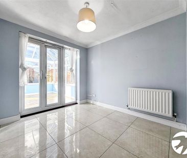 3 bedroom detached house to rent - Photo 4