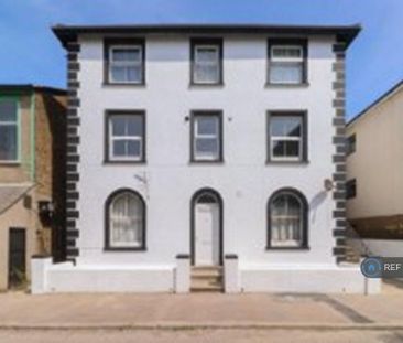 3 bedroom flat to rent - Photo 2