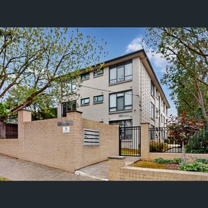 49A Waverley St, Essendon, Vic 3040 - Photo 2