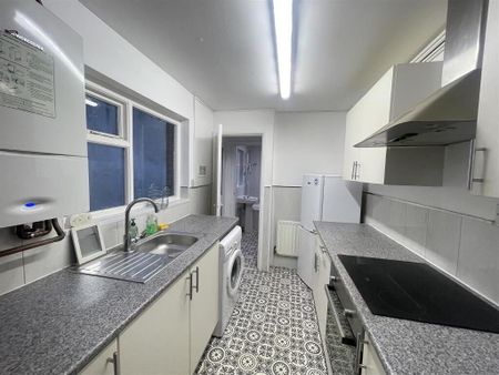 21 Brookland Street, Lisburn Road, Belfast, BT9 7FZ - Photo 5