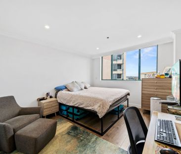 A Private Urban Oasis with Rooftop Entertainer's Haven - Photo 2