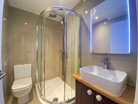 2 bedroom flat to rent - Photo 3