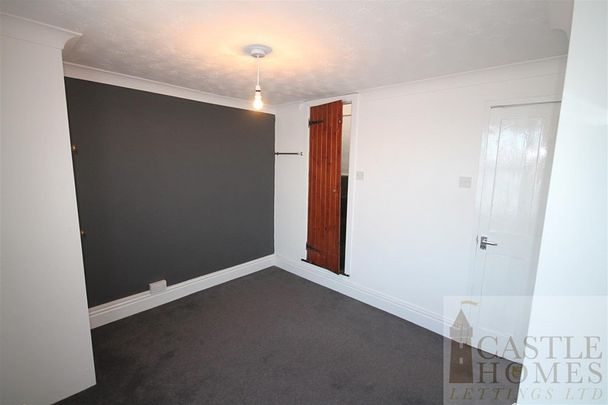 Raglan Street, Lowestoft - Photo 1