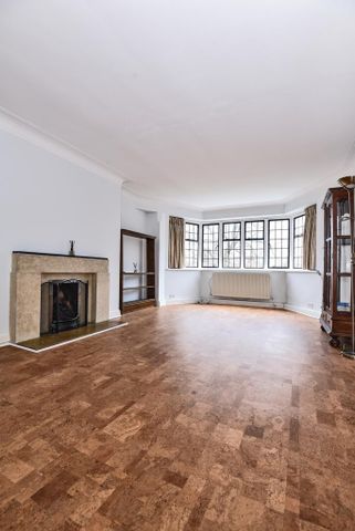 3 bedroom flat to rent - Photo 2