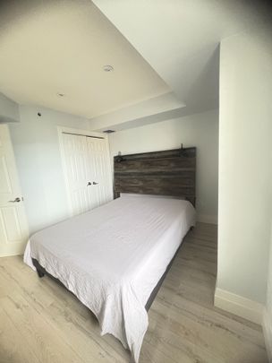 For Lease - 1440 Bishops Gate Unit# 406, Oakville, Ontario - Photo 1