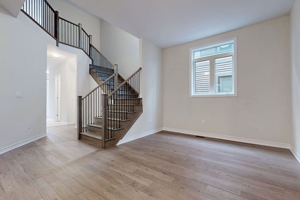 For Lease - 91 Starfire Crescent, Hamilton, Ontario - Photo 1