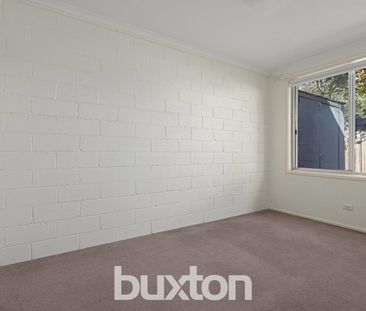 Low Maintenance Living - 2 bedroom Unit in the heart of Chelsea - Photo 4