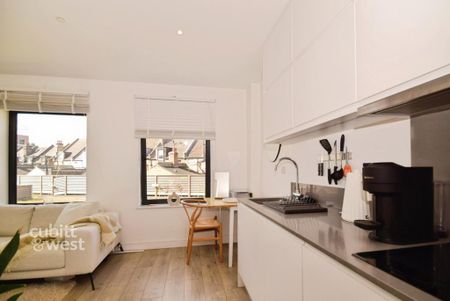 Studio to rent - Photo 3