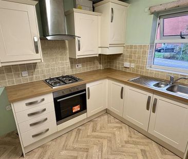 2 bedroom terraced house to rent - Photo 4