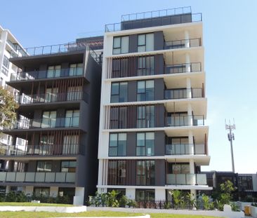 Modern 2-bedroom Apartment! - Photo 2