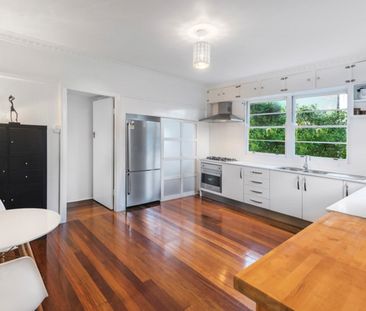 Timeless Charm Meets Comfort in the Heart of Wavell Heights - Photo 6