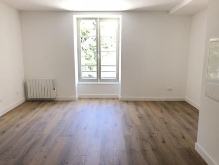 T2 POITIERS – Hôtel d’Etissac – 48.8 m² - Photo 3