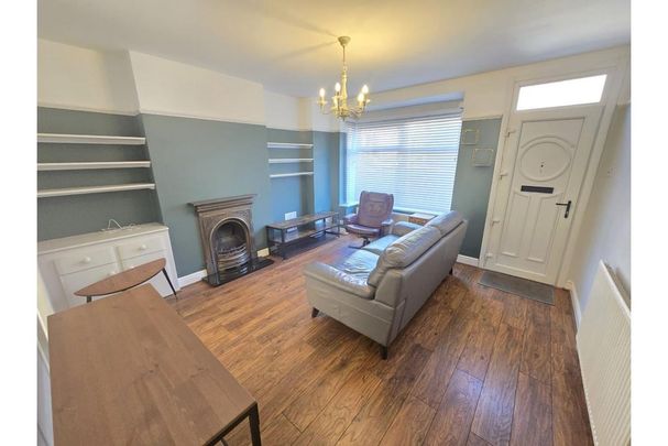 2 bedroom terraced house to rent - Photo 1