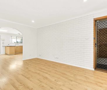 Comfortable Living in a Quiet Modbury Court - Photo 1