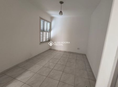 Apartamento com 3 quartos e 107m² para alugar em Medianeira, Porto Alegre. - Foto 2