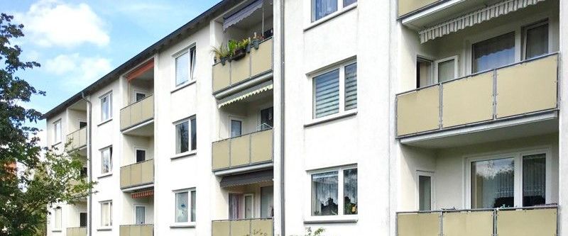 Hier kommen Sie gerne nach Hause - 3-Zimmer-Wohnung mit Balkon - Photo 1