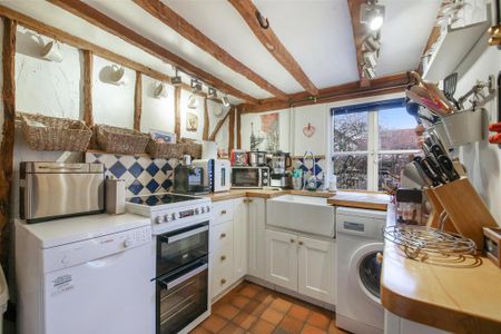 2 bedroom cottage to rent - Photo 2