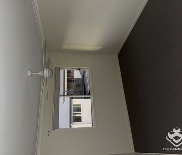 3 bed Townhouse, Garage & Carport - Photo 2