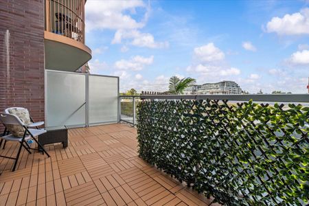 For Lease - 220 Missinnihe Way Unit# 327, Mississauga, Ontario - Photo 5