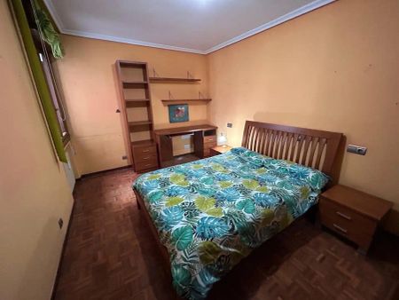 Oviedo - Photo 5