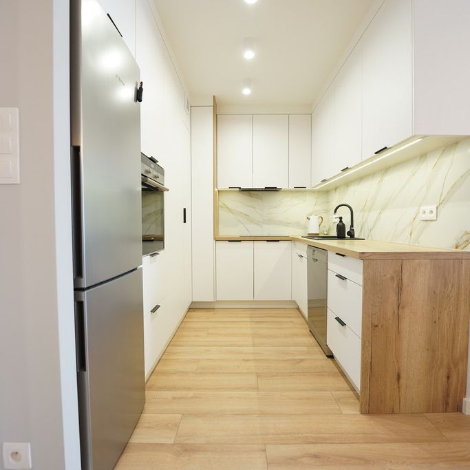 ŚRÓDMIEŚCIE, apartament 42m2 balkon+garaż - Photo 1