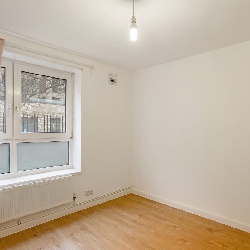 3 bedroom flat to rent - Photo 1