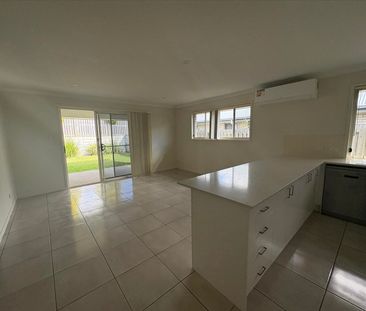 34 Rory Street, Logan Reserve QLD 4133 - House For Rent | Domain - Photo 5