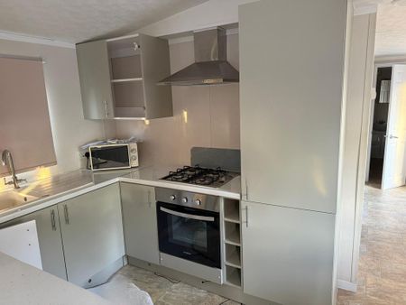 2 bedroom park home to rent - Photo 3