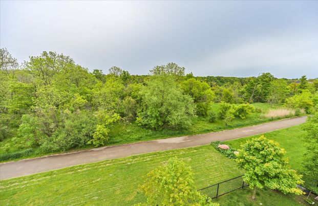 For Lease - 5260 Dundas Street Unit# C408, Burlington, Ontario - Photo 1