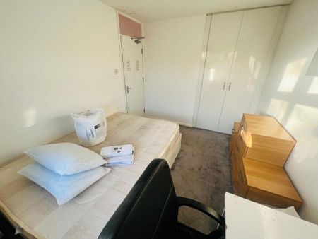 4 bedroom house share to rent - Photo 5