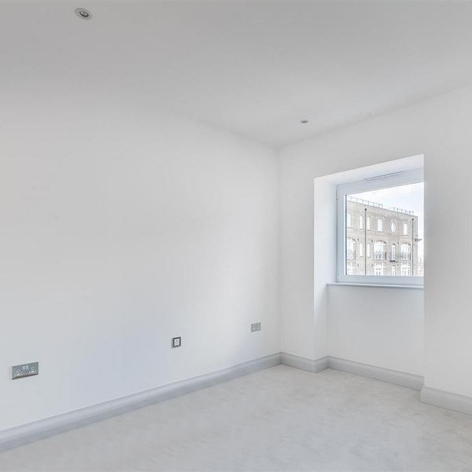 3 bedroom flat to rent - Photo 1