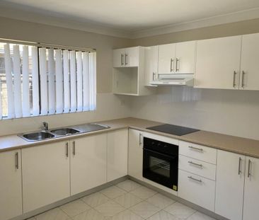 3 Bedroom Townhouse - Photo 3